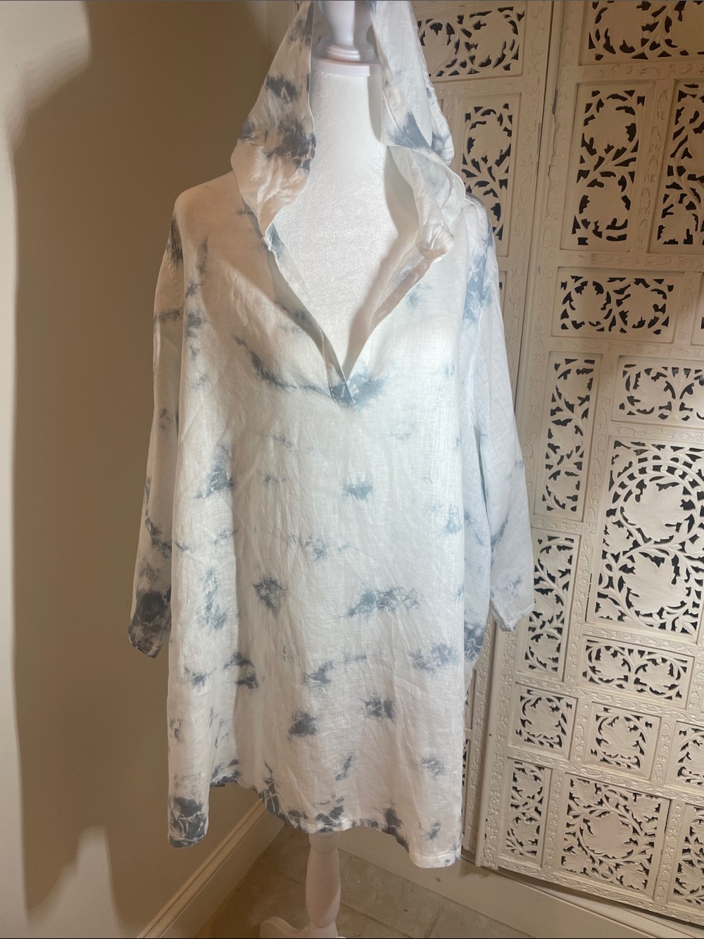 C&C California Linen Piece in Light Blue & White